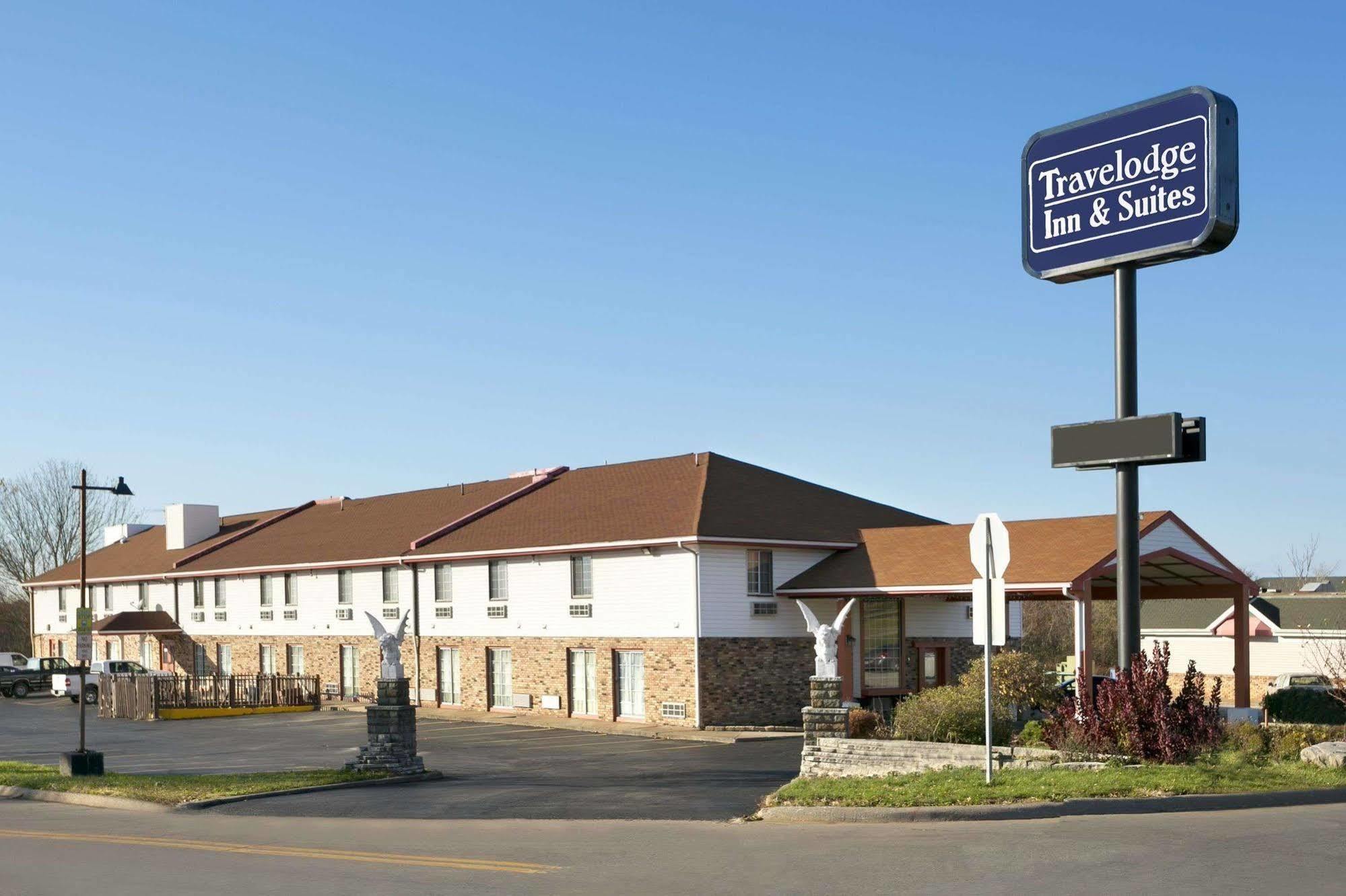Travelodge Inn & Suites By Wyndham Muscatine Εξωτερικό φωτογραφία
