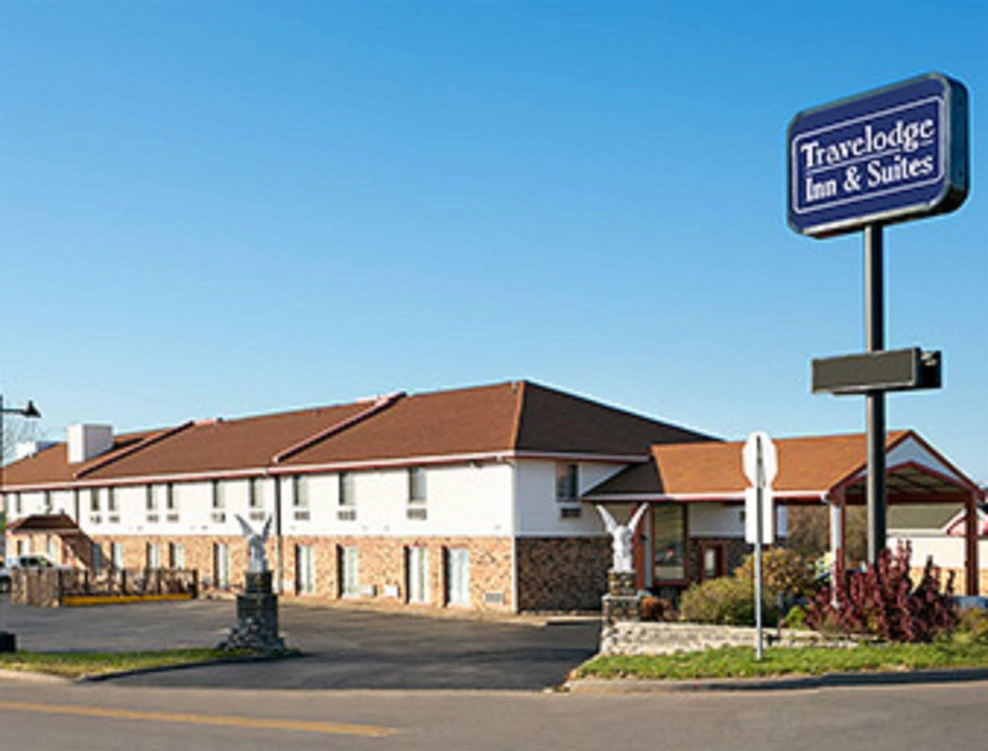 Travelodge Inn & Suites By Wyndham Muscatine Εξωτερικό φωτογραφία